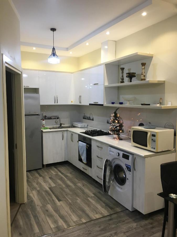 Apartment On Khimshiashvili 11A Batumi Bagian luar foto